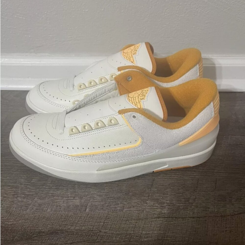 Nike Air Jordan 2 Retro Low Sail/Melon-Light Curry Mens Shoe Size 9.5 DV9956 118 - Picture 4 of 11